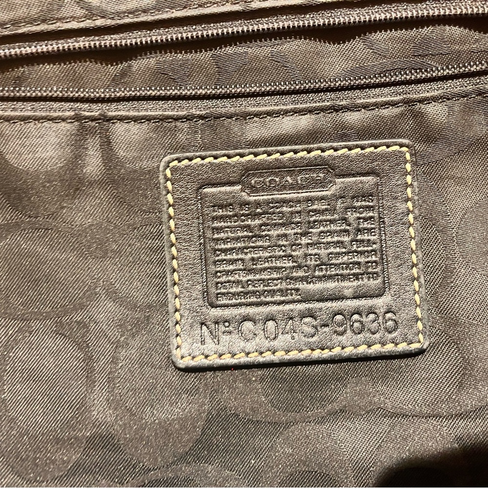 COACH SOHO BLACK LEATHER FLAP SATCHEL - Picture 6 of 8